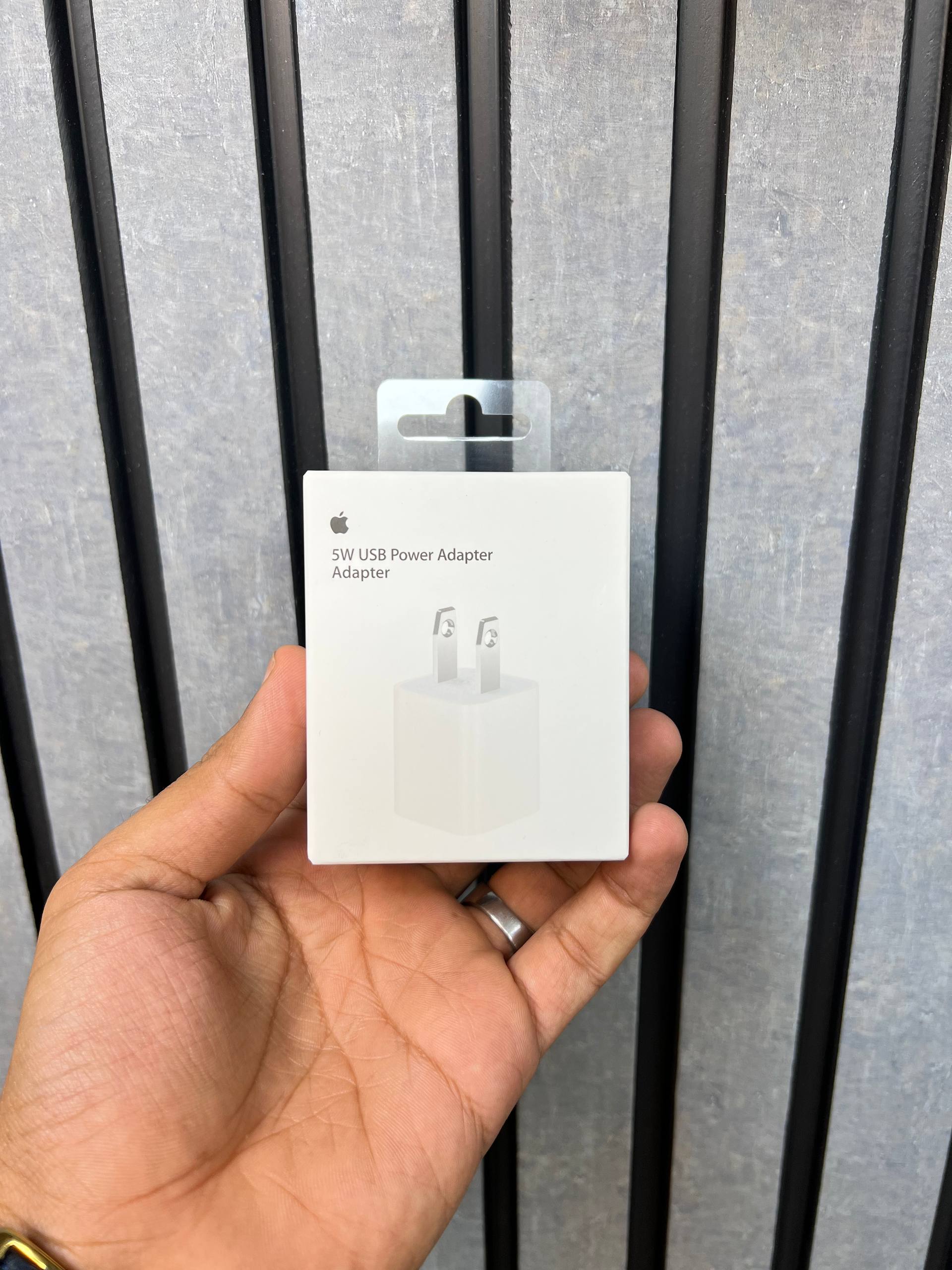 خرید آداپتور شارژ ۵ وات اصلی اپل USB-A مدل 5W USB Power Adapter (اورجینال / ضمانت اصالت رنگو موبایل) - محصولات آیفون